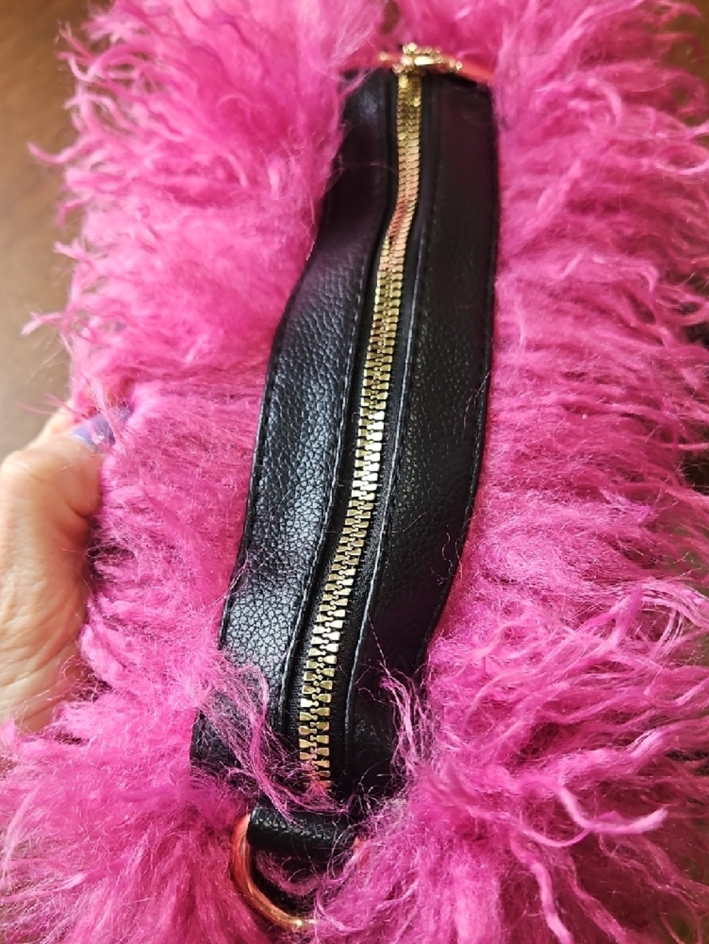 Plush Pink Faux Fur Top-Handle Handbag - Picture 4 of 9